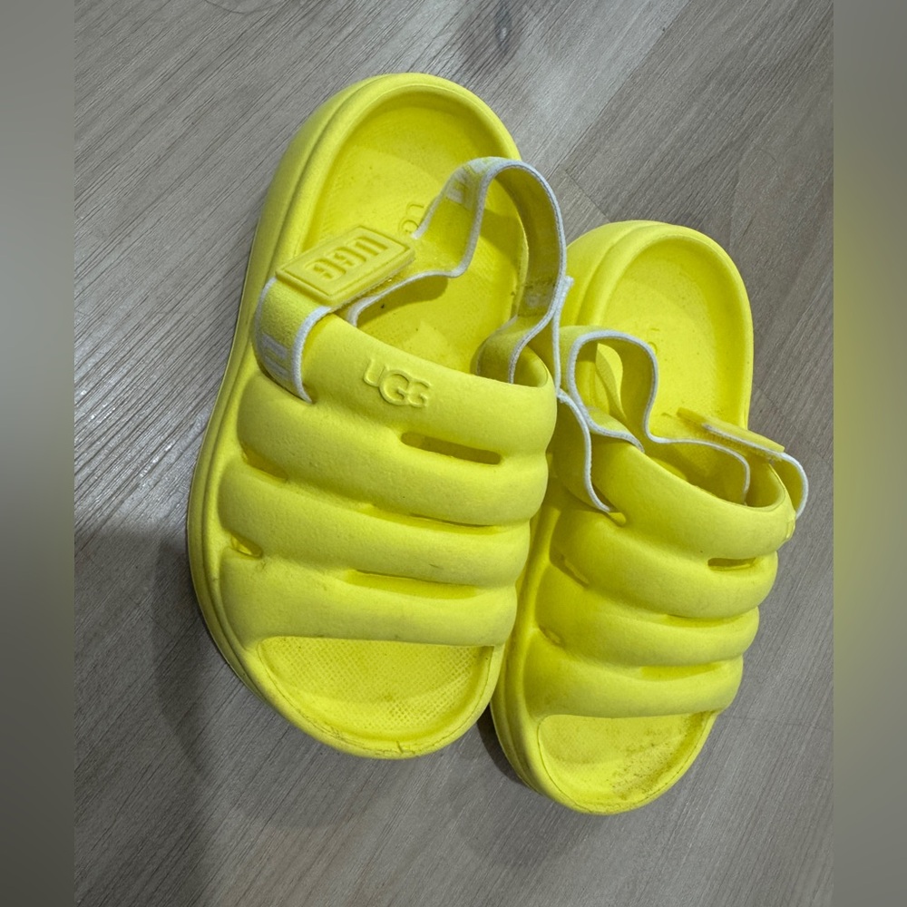 UGG Kids Yellow Slide Sandals size 8c